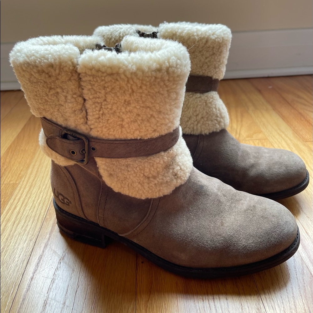 Ugg winter boots fleece lined size 9 women’s